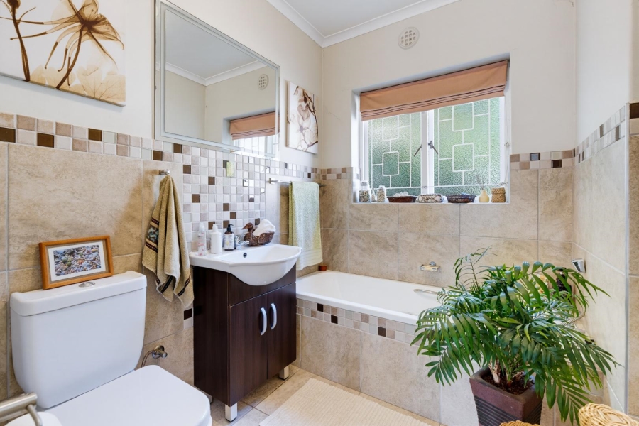3 Bedroom Property for Sale in Kirstenhof Western Cape